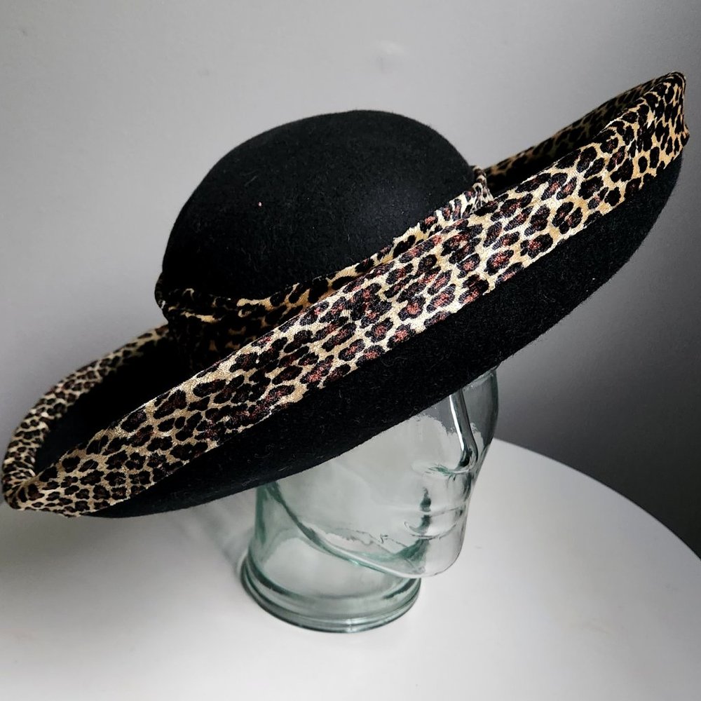 Essence Black Hat with Leopard Trim